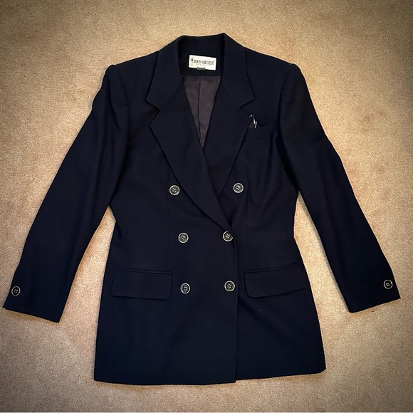 John Meyer Women’s Pants Suit - Picture 2 of 16